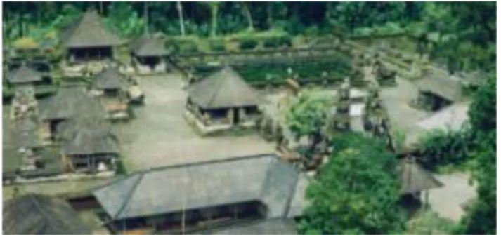 Gambar 5.6:  Kolam Suci ada di  bagian tenggara halaman dalam  (jeroan) Pura Tirta Empul (Foto: Dok