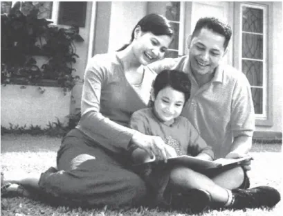 Gambar 1.11 Bapak, Ibu, dan Anak