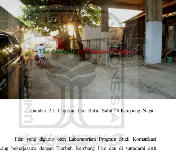 Gambar  2.1. Cuplikan  film  Bulan  Sabit  Di  Kampung  Naga 