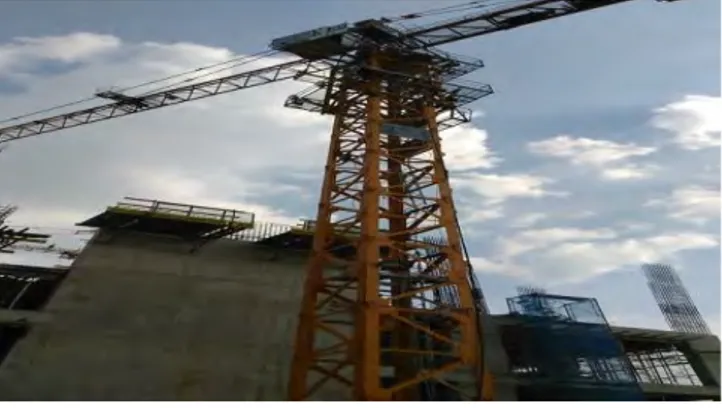 Gambar 4.5 Tower Crane 