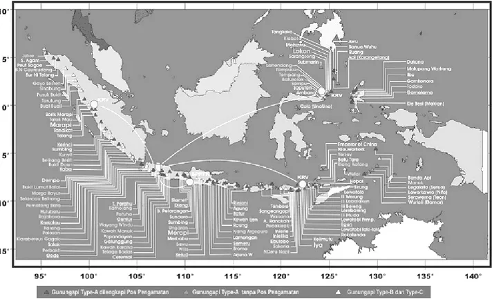 Gambar  2.2  Sebaran  hidrogeologi  endapan  gunungapi  (Direktorat  Vulkanologi  dan  Mitigasi  Bencana  Geologi,  2004).  Sistem  akifer  endapan  gunungapi  yang  pernah  diteliti  penulis:  G.  Tangkuban  Perahu,  G. 
