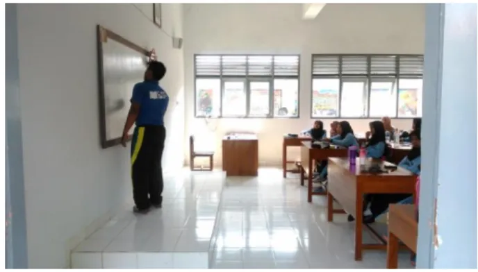 Gambar 1.1 Penerjunan  mahasiswa PPL 