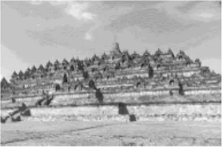 Gambar 2. adalah gambar candi juga salah satu peninggalan kerajaan Singosari yang merupakan tempat dimuliakannya  raja Wisnuwardhana yang memerintah tahun 1248 - 1268.