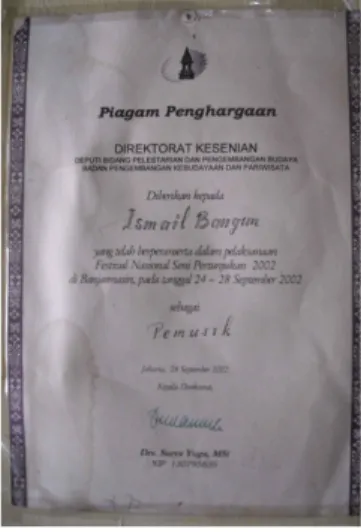 Gambar 2.10   Piagam Penghargaan pada ”Festival Nasional Seni Pertunjukkan”,  Banjarmasin 24-28 November 2002