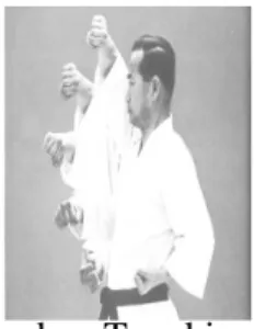 Gambar 2. Gerakan Tangkisan Jodan Age-uke  (M. Nakayama, 1966:182)