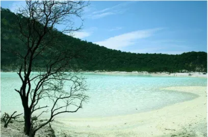 Gambar II.1  Kawah Putih 