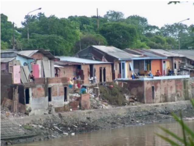 Gambar Pelanggaran Sempadan Sungai Kali Jagir  Sumber : Suvey sekunder 2016 (google.com) 