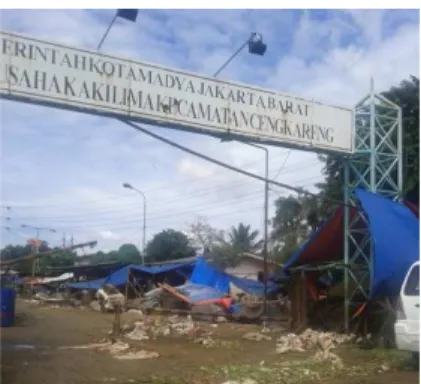 Gambar 1.1 Pasar Lokbin Rawa Buaya  Sumber : Dokumentasi Pribadi 