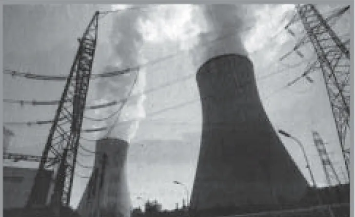 Gambar 4.12  Asap dari pabrik dapat mengganggu kesehatan Sumber: Harian Umum Kompas, 28 Maret 2008