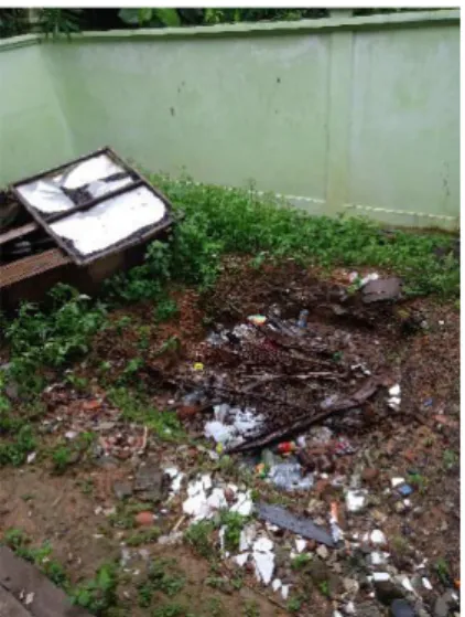 Gambar 3.11 Timbunan sampah di belakang kantor Balai  Taman Nasional SPTN II Karimunjawa     