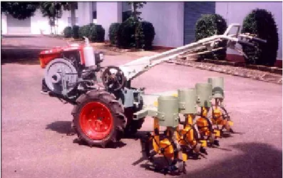 Gambar 5. Alat tanam mekanis dengan tenaga penggerak traktor tangan rekayasa BB Mektan.