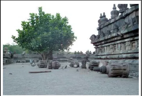 Gambar reruntuhan stupa pada Candi Brahma. (Sumber: www.yahoo.com) 
