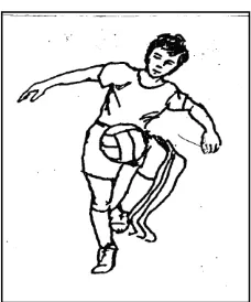 Gambar 8. Mengontrol bola dengan menggunakan paha 