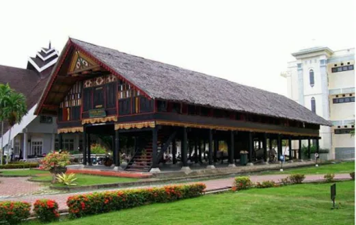 Gambar 07:Rumah Adat Krong BadeNanggroe Aceh Darussalam   (Dede Mahmud rumah adat 11.29.00 Aceh) 