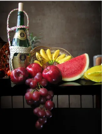 Gambar 2. Foto buah-buahan yang dipotret dengan prinsip pencahayaan dari jendela. 