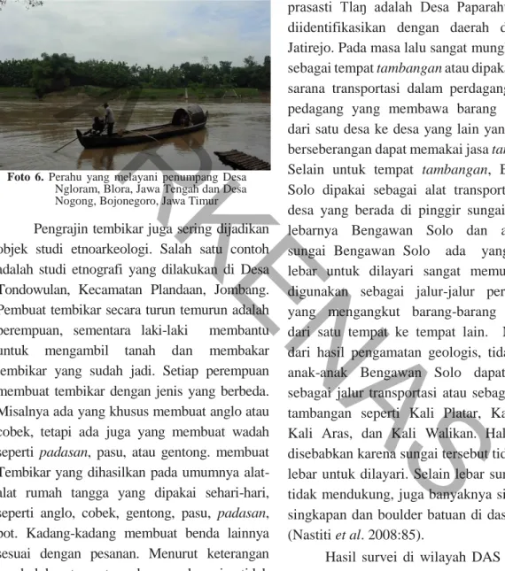 Foto  6.  Perahu  yang  melayani  penumpang  Desa  Ngloram, Blora, Jawa Tengah dan Desa  Nogong, Bojonegoro, Jawa Timur 