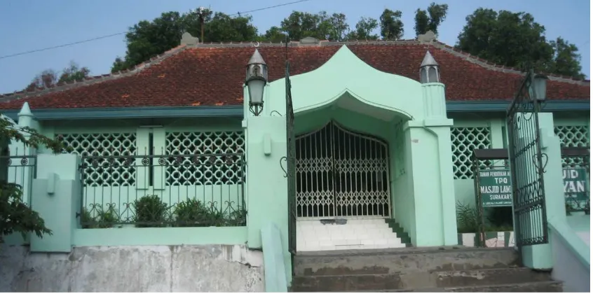 Gambar Masjid Laweyan, terletak di Kampung Belukan, Kelurahan Pajang, Laweyan, Surakarta (Tampak dari depan