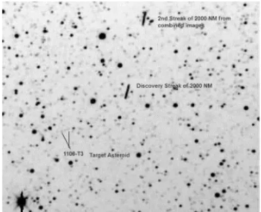 Gambar  Low activity  comet  P/2006 HR30  bayangan  kasar komet  dan model  koma dipotret   4  Agustus  2006 Palomar  200 inch