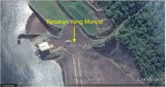 Gambar 3.4. Retakan yang muncul dipermukaan bendungan  Sumber : https://earth.google.com 