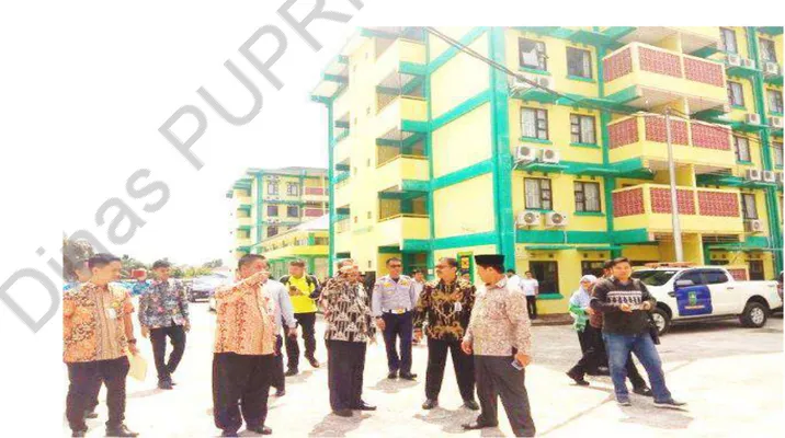 Gambar 3.3  Peninjauan Asrama Embarkasi Jemaah Haji Antara Provinsi Riau  Sumber : Bidikonline.com 