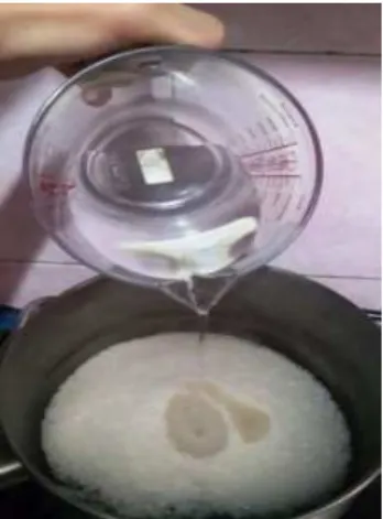 Gambar 3.1 Pencampuran Bahan Simple Syrup 