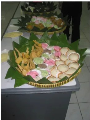 Gambar 1: Traditional snack untuk peserta.