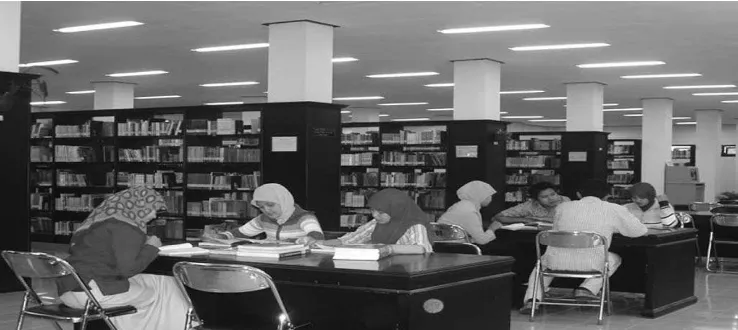 Gambar: pencahayaan di ruang baca perpustakaan