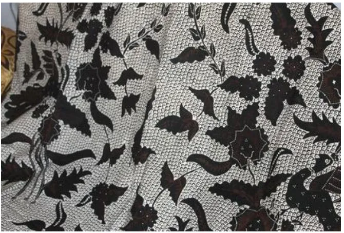 Gambar 4 motif batik gringsing , termasuk dalam motif batik klasik, 