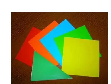 Gambar 1.23 Segitiga dari kertas origami