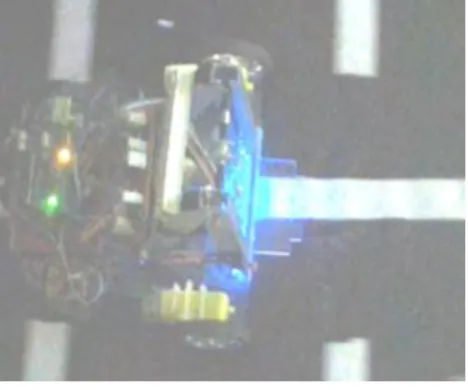 Gambar 4 Mobile robot line follower 