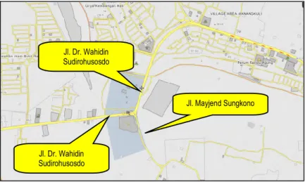 Gambar 1.3 Lokasi Ruas Yang Ditinjau (Simpang 3 bersinyal  Jl. Dr. Wahidin S. – Jl. Mayjend Sungkono) dalam Foto 