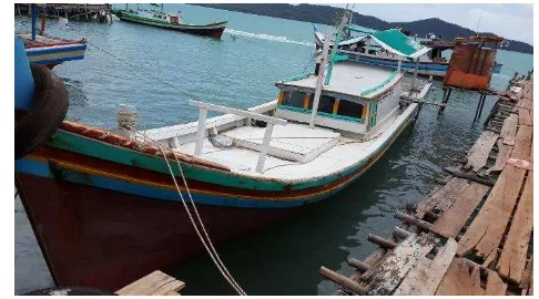 Gambar 4 Kapal pancing cumi di perairan Bangka Selatan 