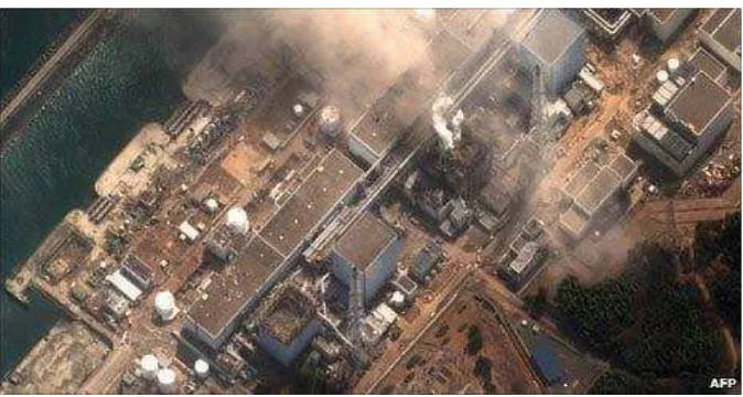 Gambar 1. Ledakan Reaktor Fukushima Daichi (Roulstone, 2011) 