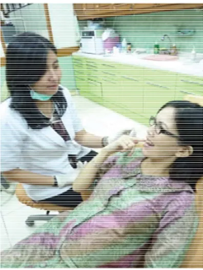 Gambar 15. Ibu hamil memeriksakan giginya ke dokter gigi