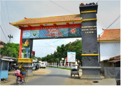 Gambar 2. Gerbang kampung batik Babagan - Lasem  (Sumber: Batik tulis Lasem – 08062017) 