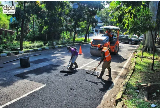 Tabel 3.8  Analisis Pencapaian Sasaran 1 Meningkatnya Infrastruktur Jalan Yang Berkualitas  dan Merata 