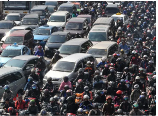 Gambar 1. Kepadatan penduduk dan motor 