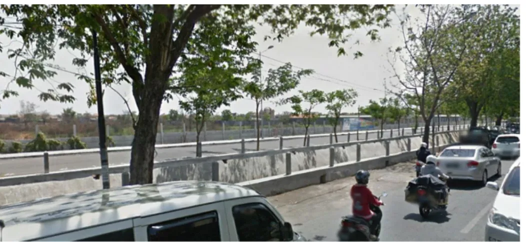 Gambar 1.4 Foto tingkat kepadatan di Jl. Raya Menganti (Google Earh, 2017) 