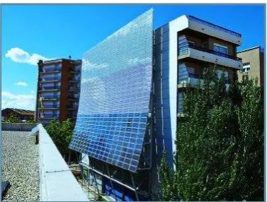 Figure 2.1: Photovoltaic solar panels [5] 