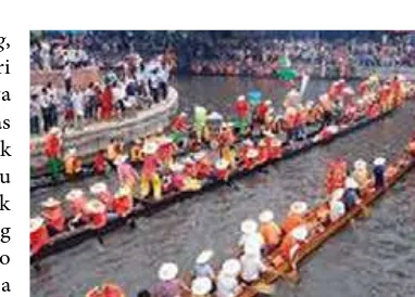 Gambar 4.2 Lomba perahu naga pada saat Duan Yang untuk mengenang Qu Yuan
