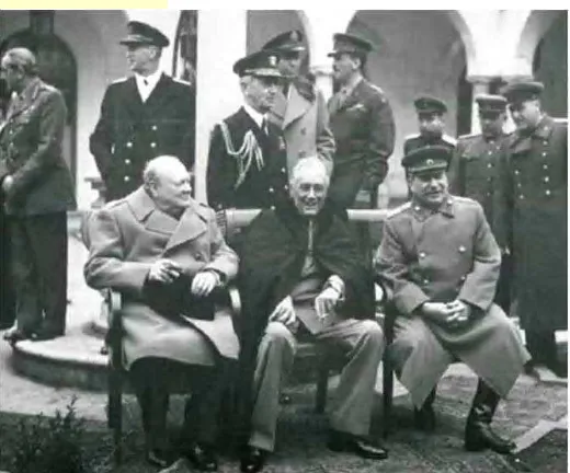 Gambar. 14.6 Roosevelt (Preden AS) duduk berdampingandengan Winston Churchill (PM Inggris) dalam Konferensi SanFrancisco, 25-26 Juni 1945.
