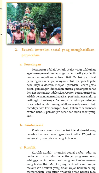 Gambar 3.3 Prosesi "Grebeg Suro" pada masyarakat Yogyakarta setiap tanggal 1 Syura /1 Muharam merupakan bentuk akulturasi lokal