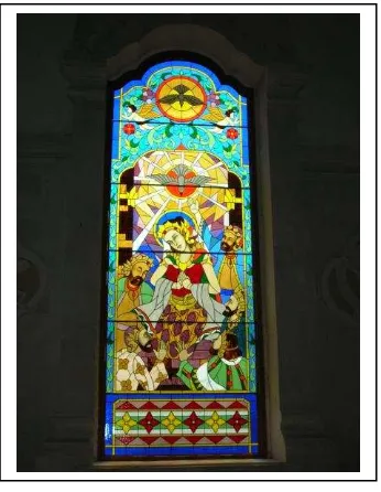 Gambar 62. Detail kaca patri pada jendela Gereja St. Yoseph Sumber: Dokumen penulis. 