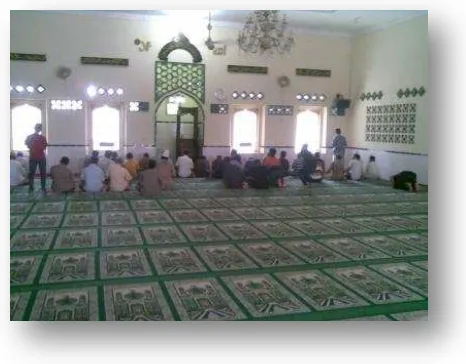 Gambar 2.   interior Masjid Darussalam. (sumber : dokumen pribadi, 2014) 