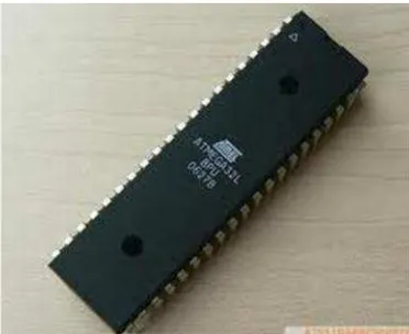 Gambar 2.5 Mikrokontroler ATMega32 (Soni, 2011)