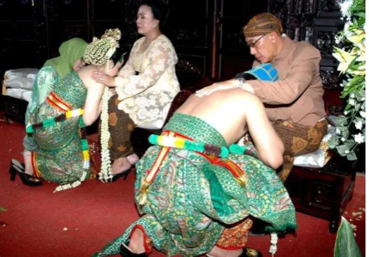 Gambar 11. Prosesi Sungkeman 