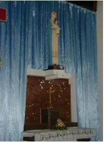 Gambar 9. Altar samping / kecil pada Gereja Pugeran (Sumber: dokumentasi pribadi, 2004) 