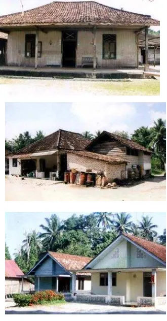 Gambar 11a,b,&c.  Berbagai  tampak muka rumah di Kampung 