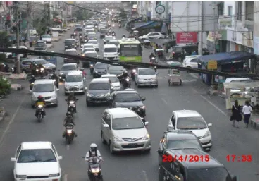 Gambar 3. Kendaraan bermotor yang melewati jalan R.A Kartini 