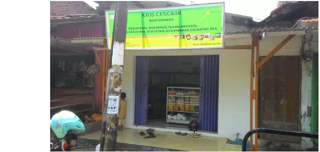 Gambar 5 Kios cengkir yang menjual hasil produksi pengolahan bahan pangan 